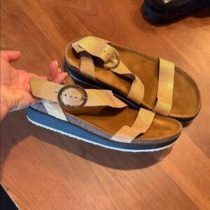 Aetrex Tan and Brown Sandals